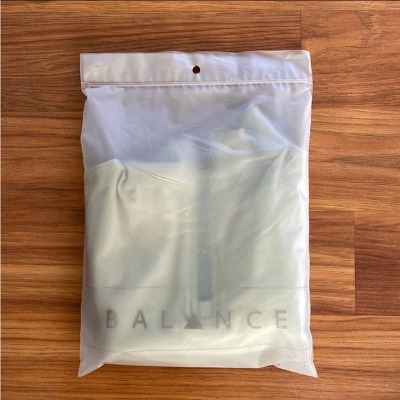 Balance Athletica Refine Cropped Zip - Picture 7 of 11